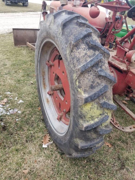 Farmall H Tractor