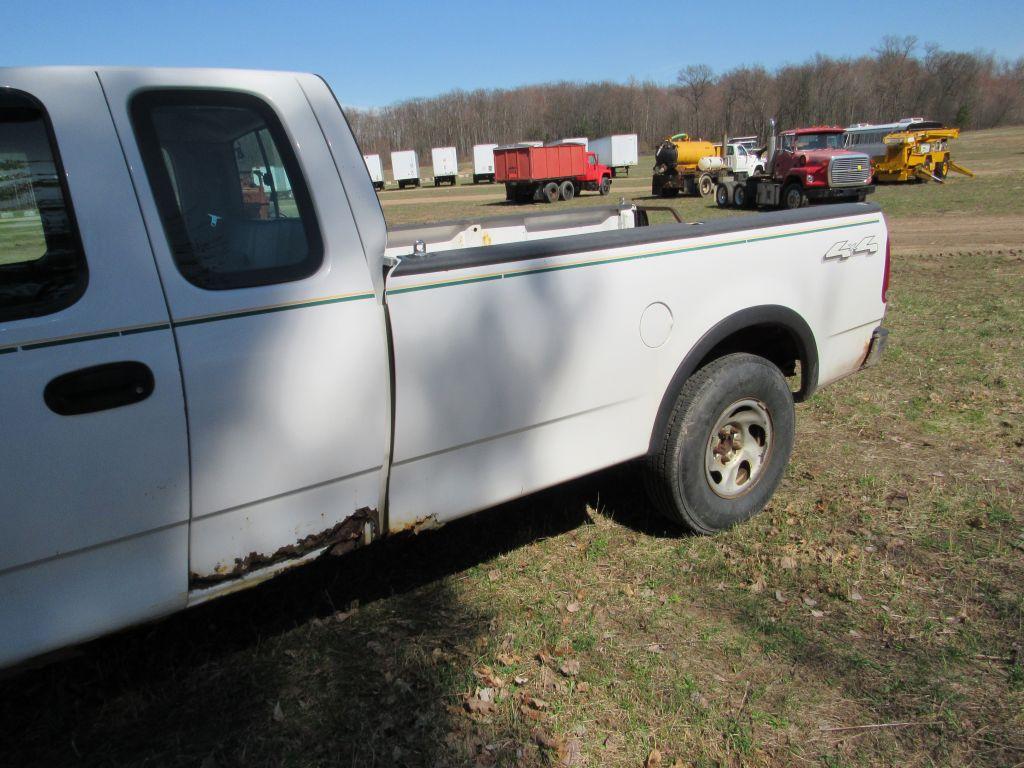 2003 Ford F150 Super Cab Pickup Truck