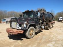 1997 Mack Tank Truck