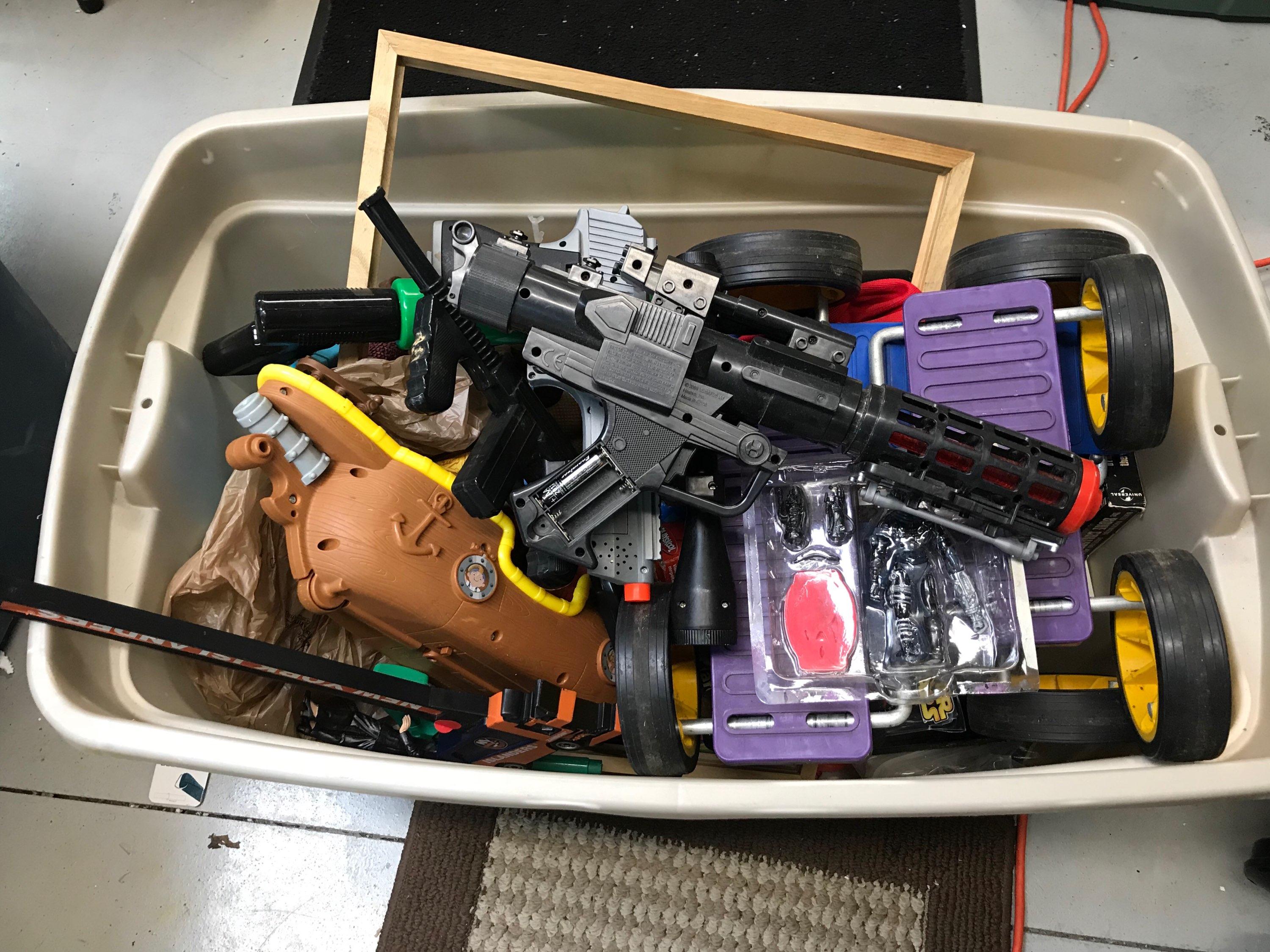 LARGE BIN OF TOYS AND GAMES