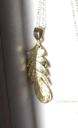Sterling curved Feather Pendant on Sterling 925 Chain