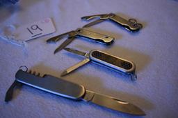 Grouping of 4 Folding Small Knives, Trimmers