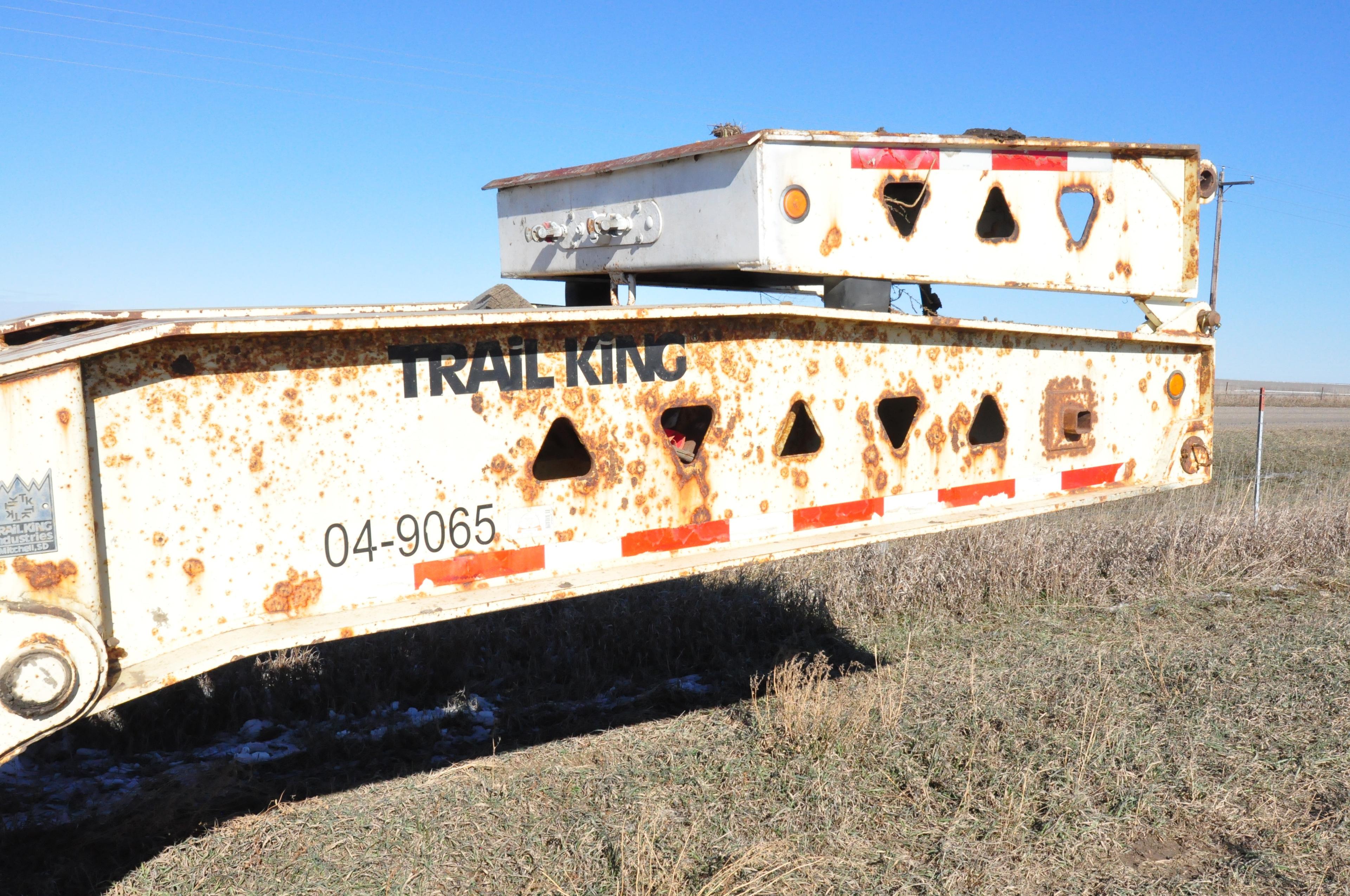 2002 Trail King Lowboy Trailer