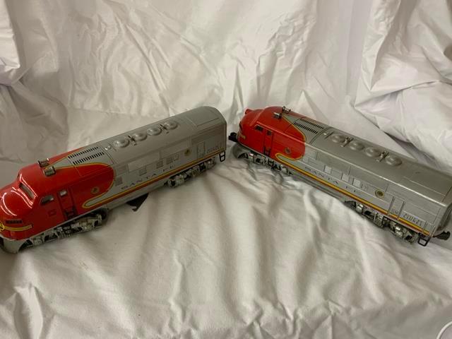 2 lionel santa fe engines #2353/2363 in original boxes