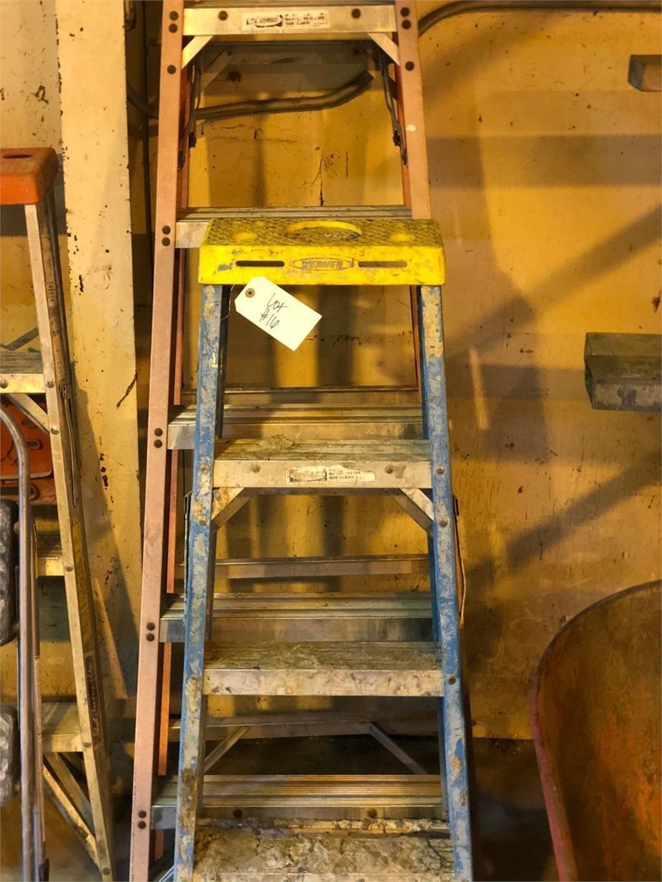 1 - 6ft & 1- 4ft fiber glass ladder
