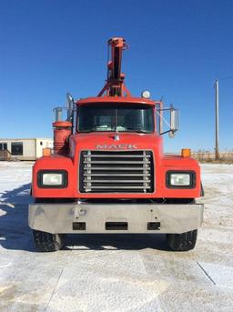 2000 MACK RD688S