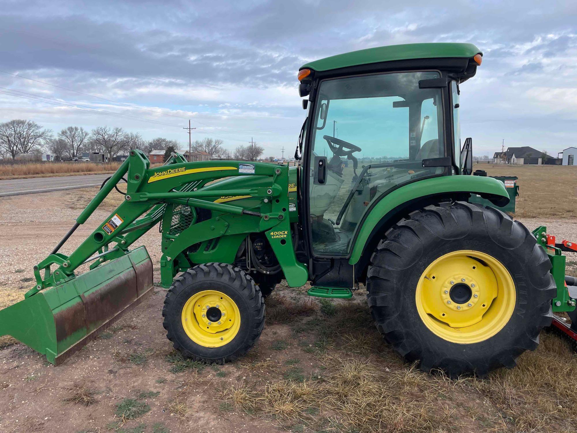 2016 John Deere 4320