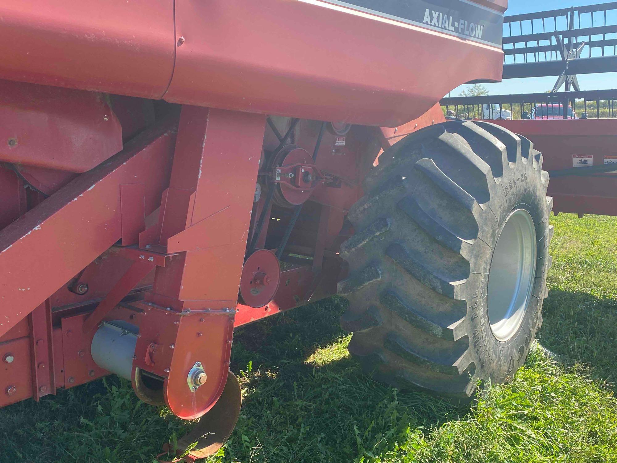 Case International 1640 Combine