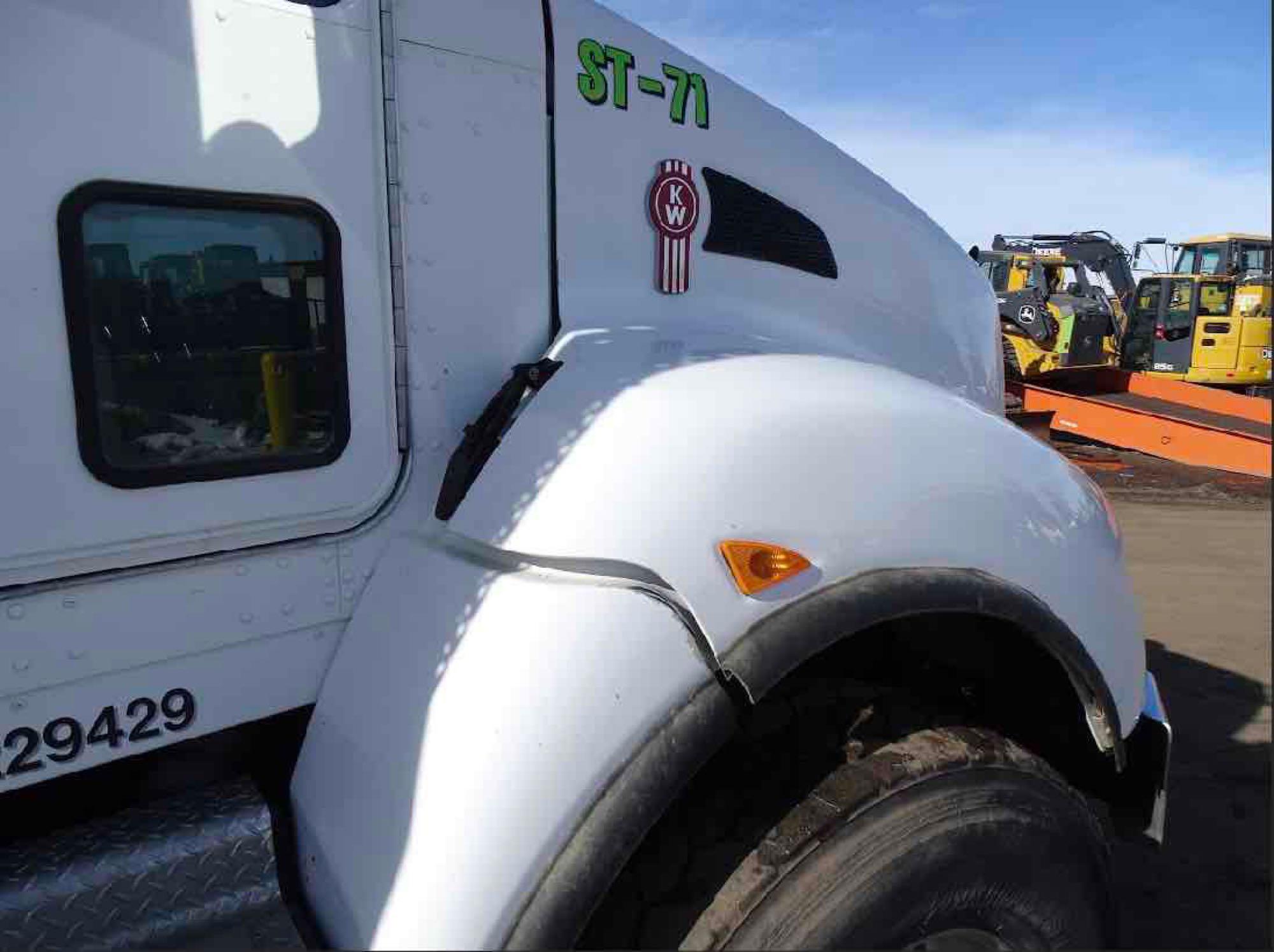 2019 Kenworth T440