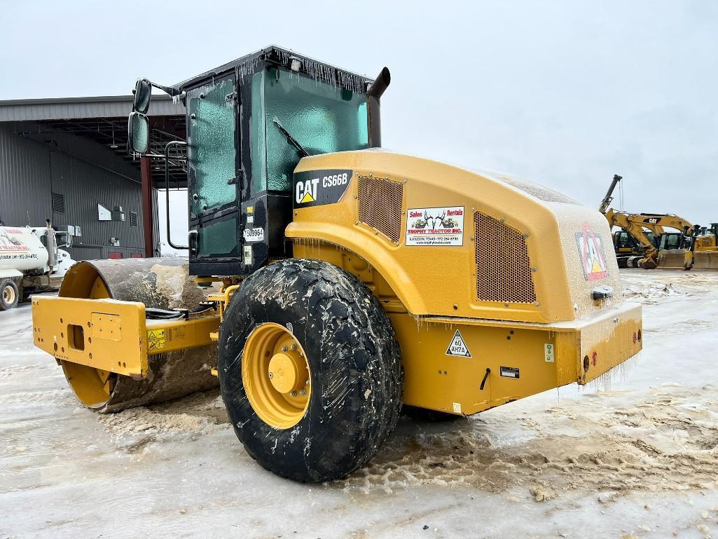 2013 Caterpillar CS66B Compactor