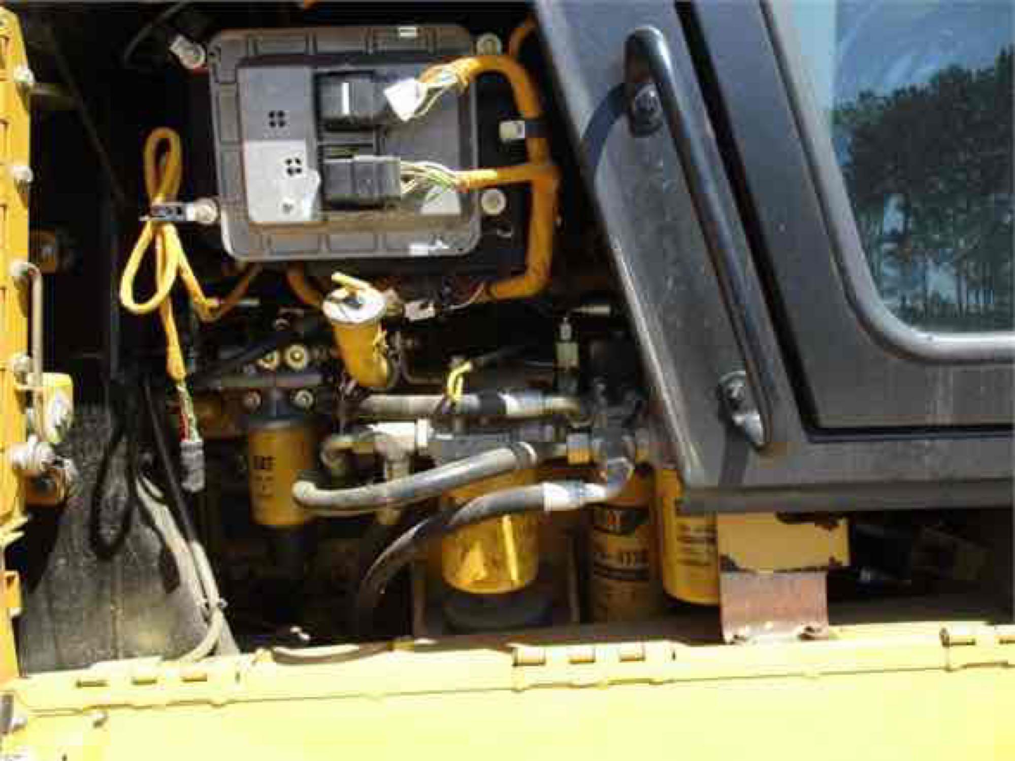 2004 CATERPILLAR 953C