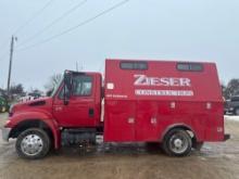 2005 International 4200 VT 365