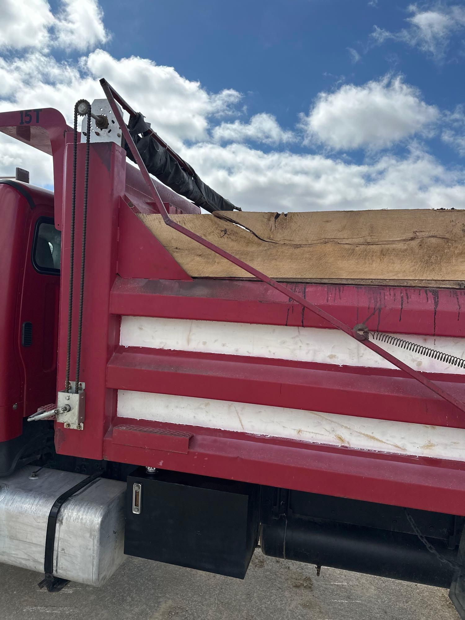 2004 Freightliner Dump truck