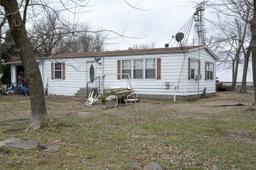 311 Dunklin Street, Morehouse, MO 63868 -      3 Bedrooms Residence on Triple Lot, No Reserve!