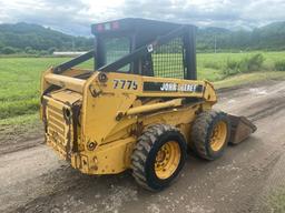 John Deere 7775 Skid Steer