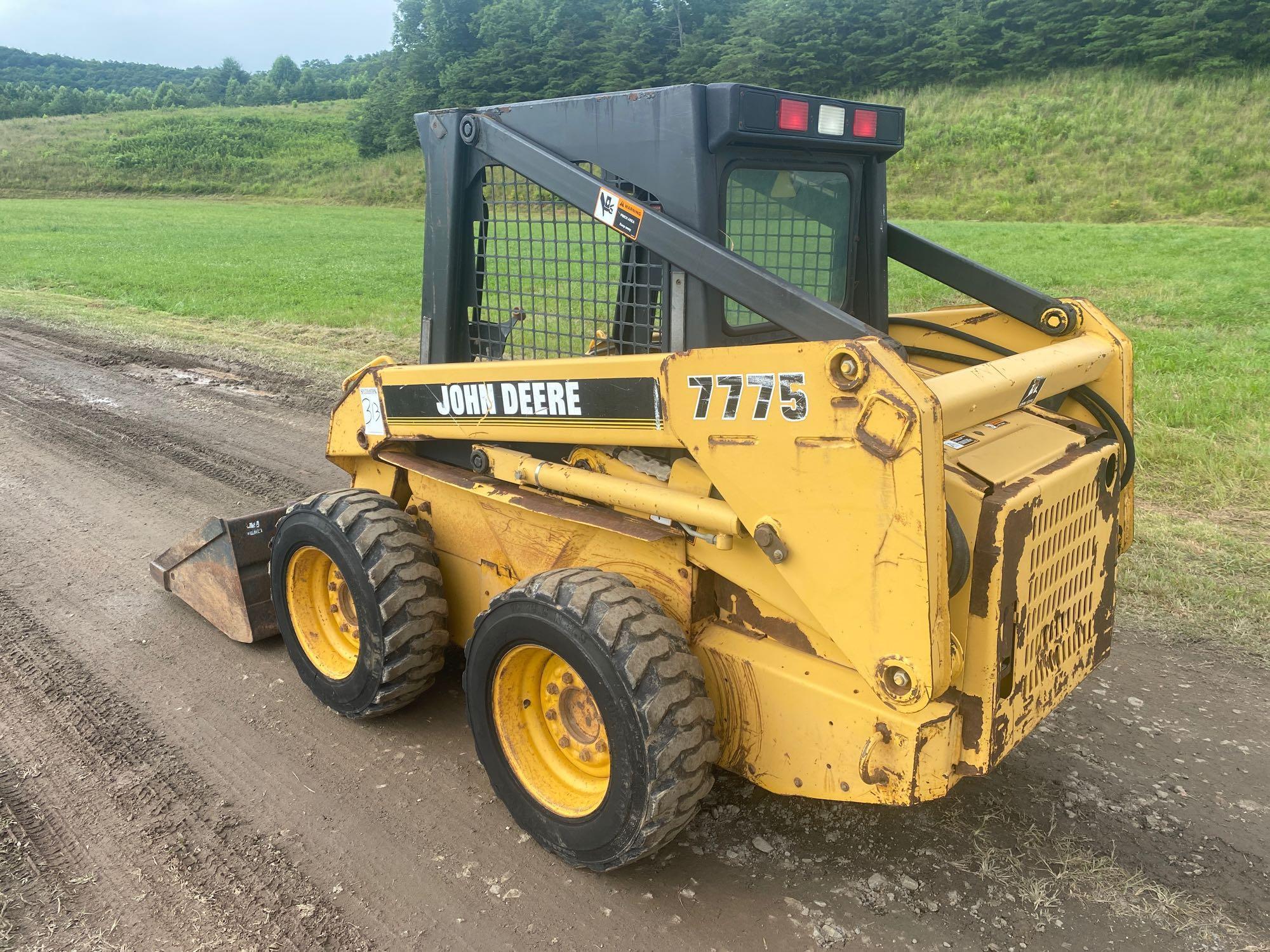 John Deere 7775 Skid Steer