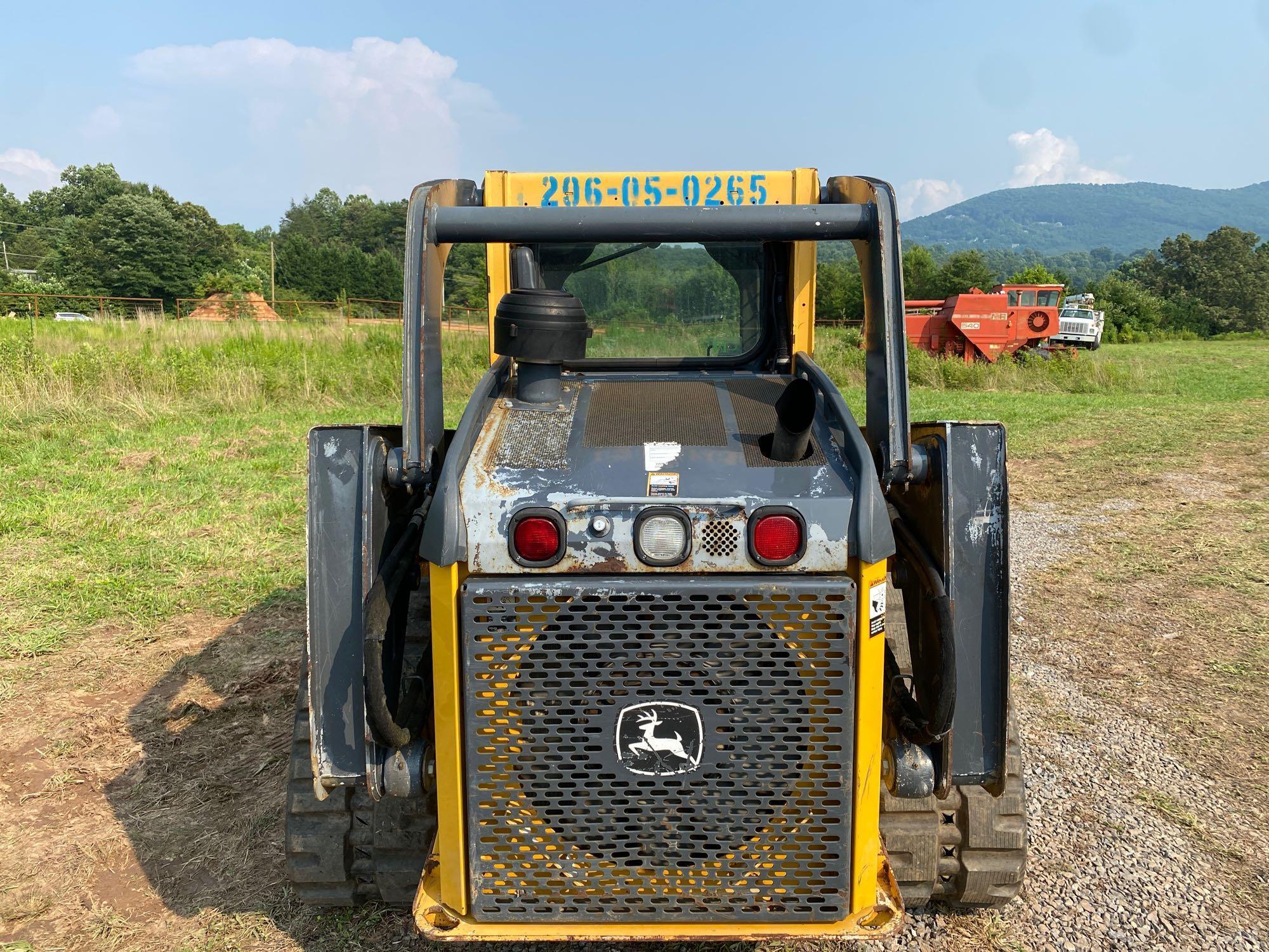 Deere 323D Track Skidsteer