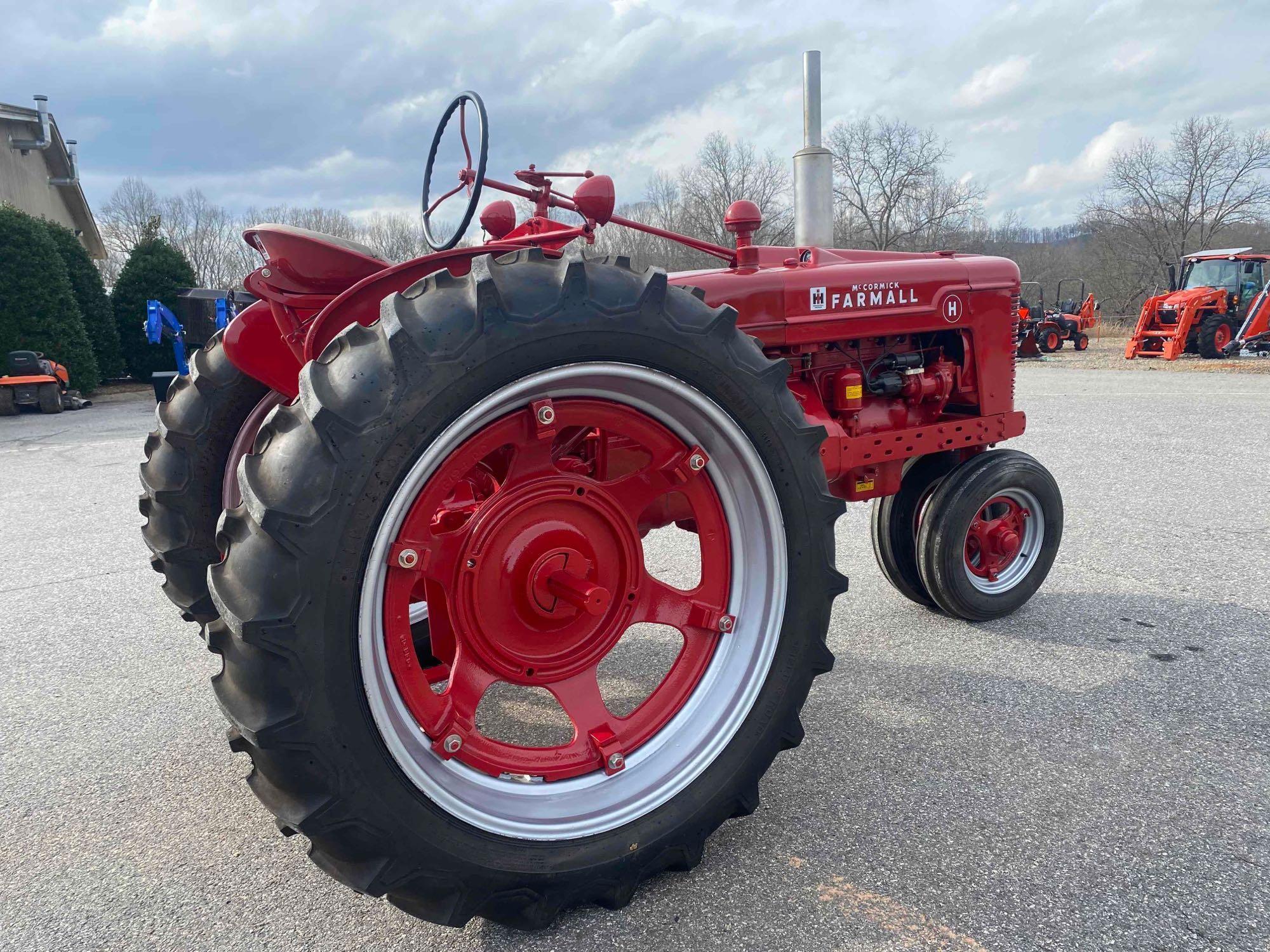 (Restored) Mccormick Farmall H Tractor