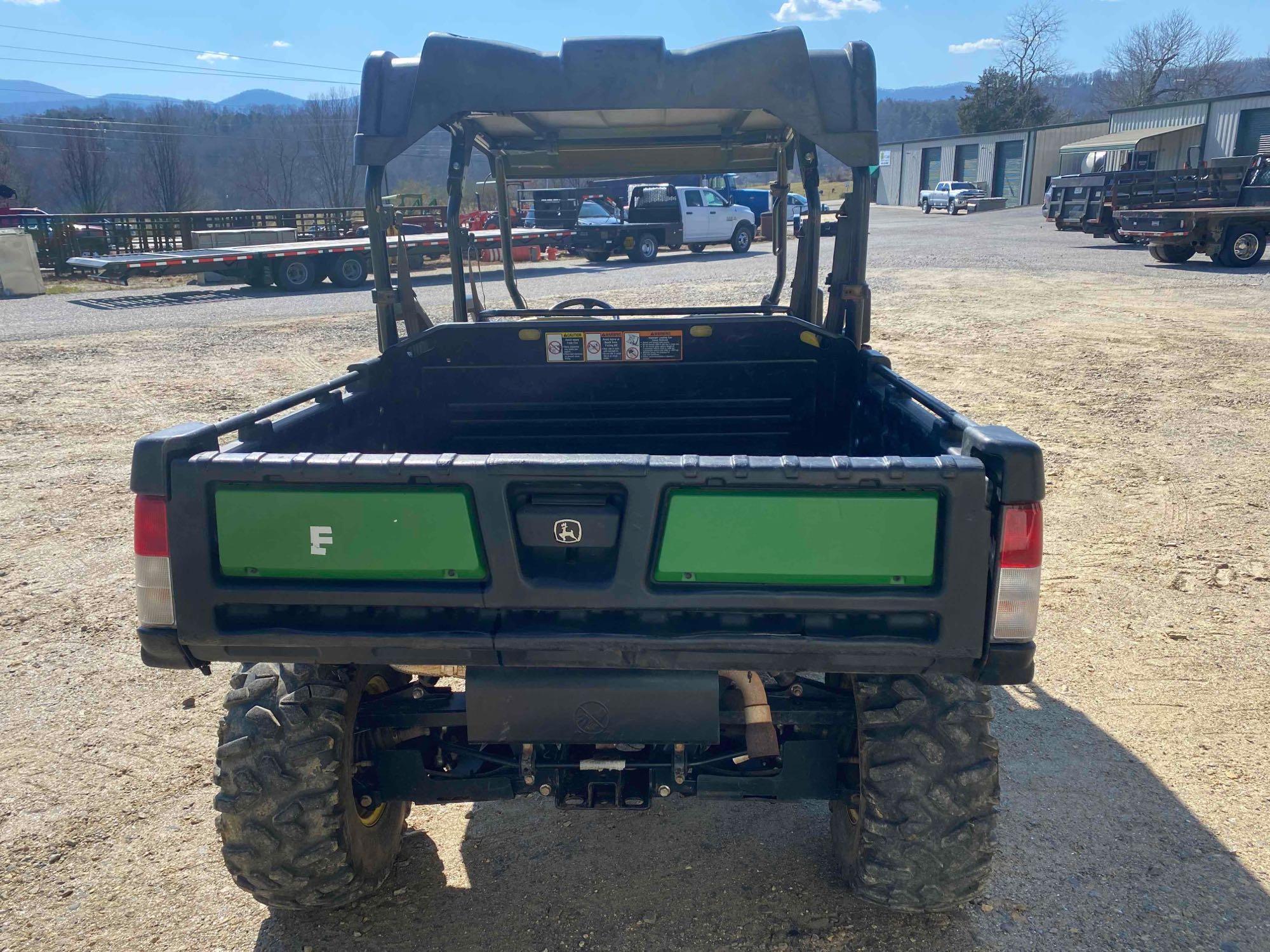 2016 John Deere 825E 4 Seater Gator 4x4