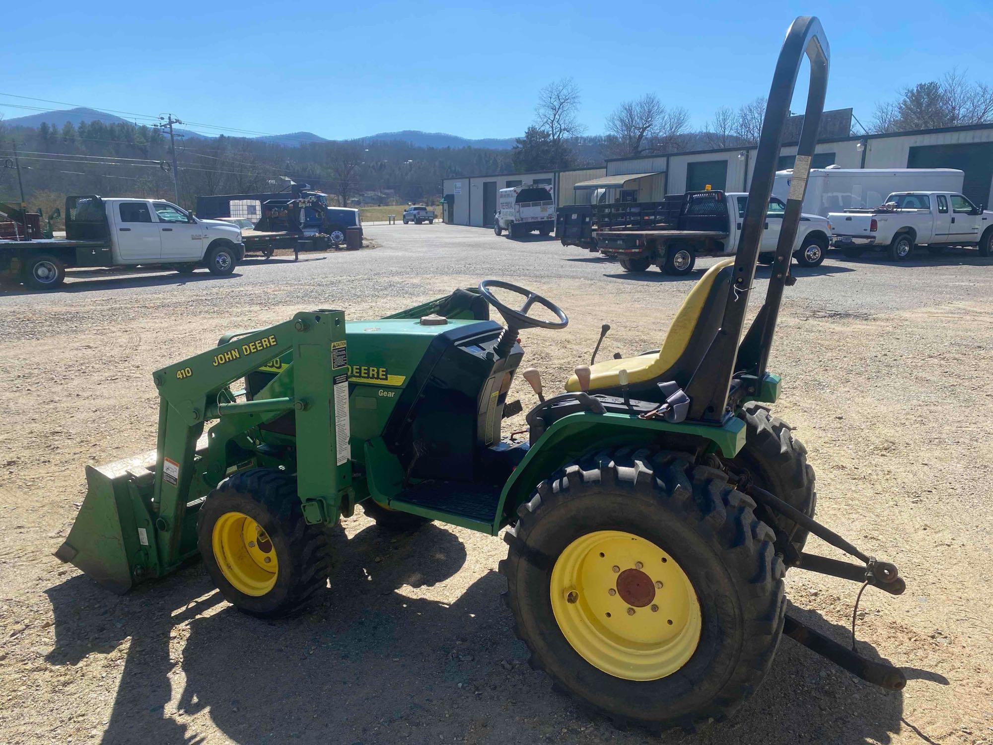 John Deere 4100 4x4 Loader Tractor