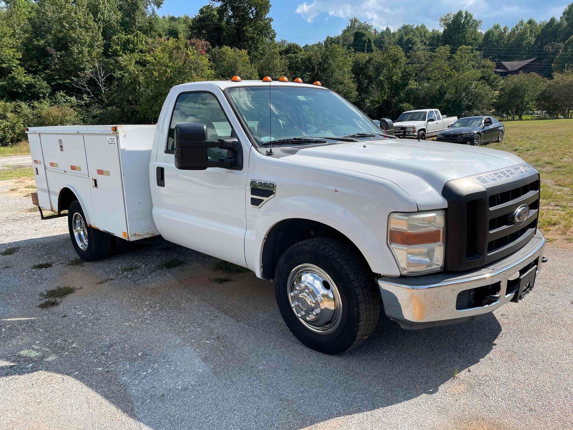 2008 Ford F-350 Utility Truck, VIN # 1FDWF36508EC78565