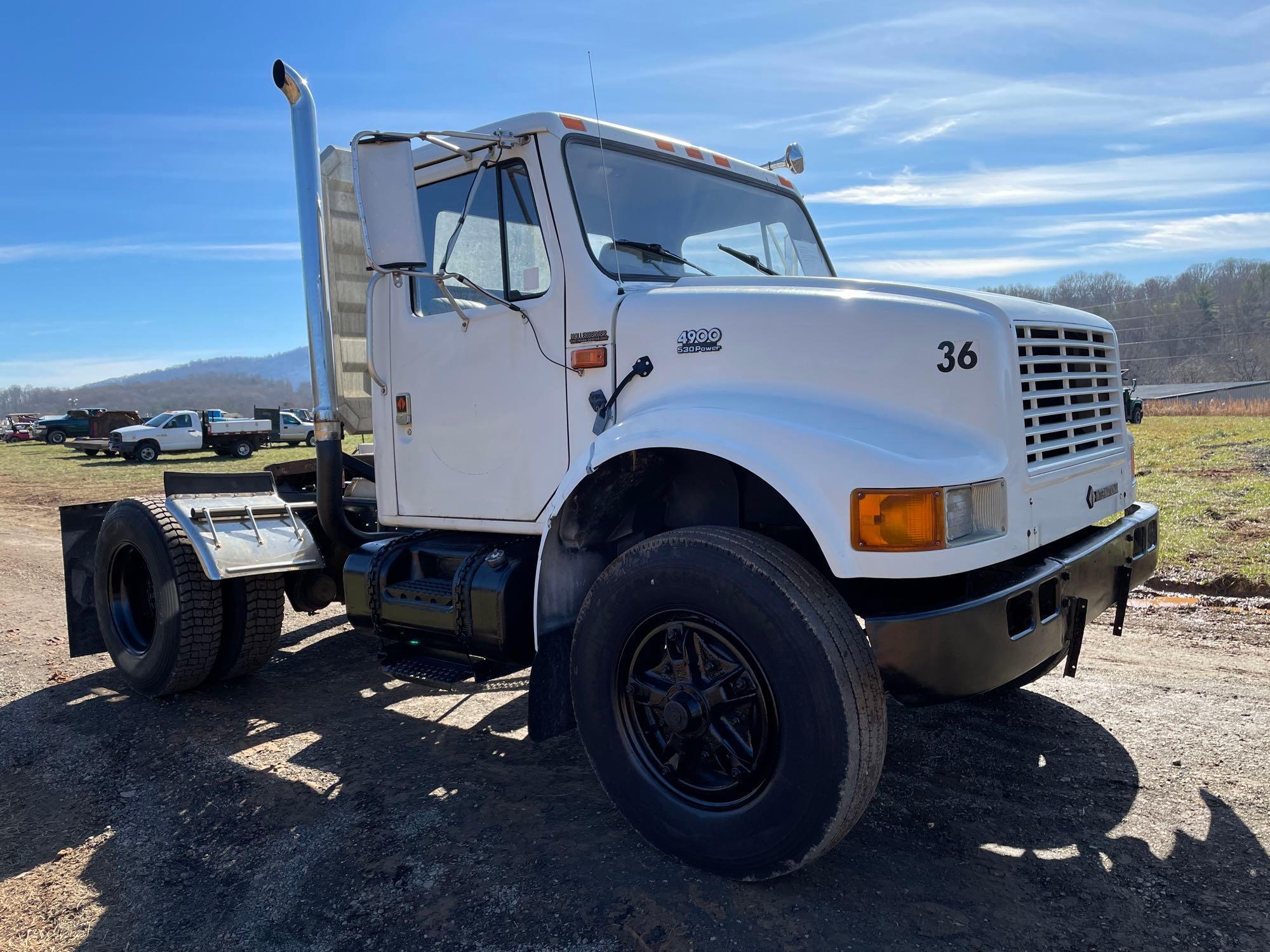 1990 International 4900 Tractor Truck, VIN # 1HTSDZ7N2LH297865