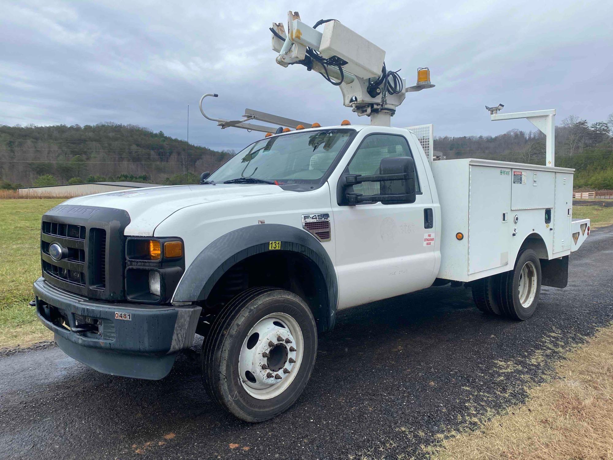 2008 Ford F-450 Utility Truck, VIN # 1FD4F46R58EE00093