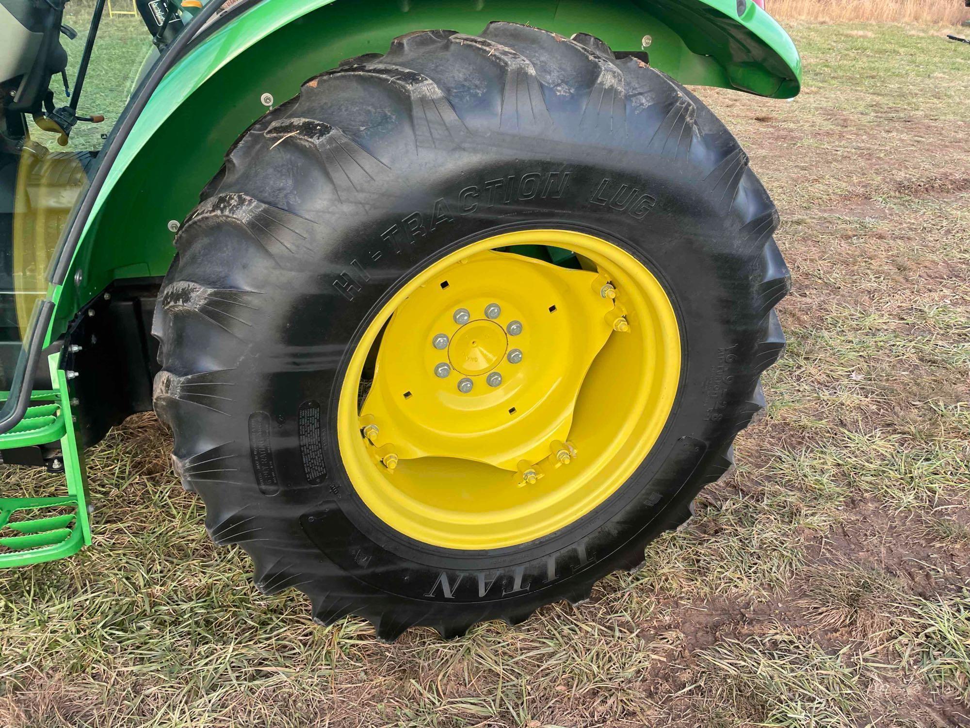 John Deere 5075E 4x4 Cab Tractor with Loader