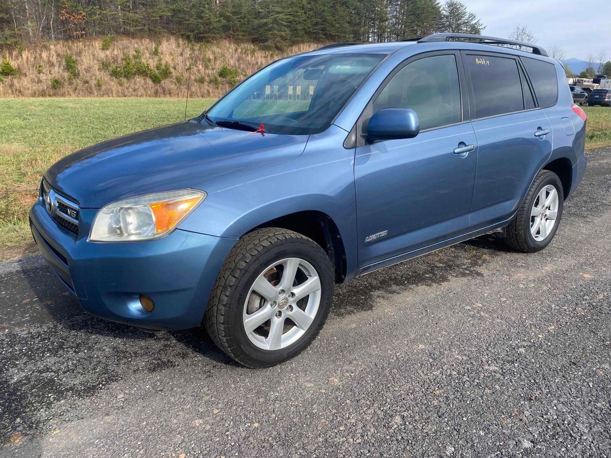 2007 Toyota RAV4 4x4, VIN # JTMBK31VX75014077