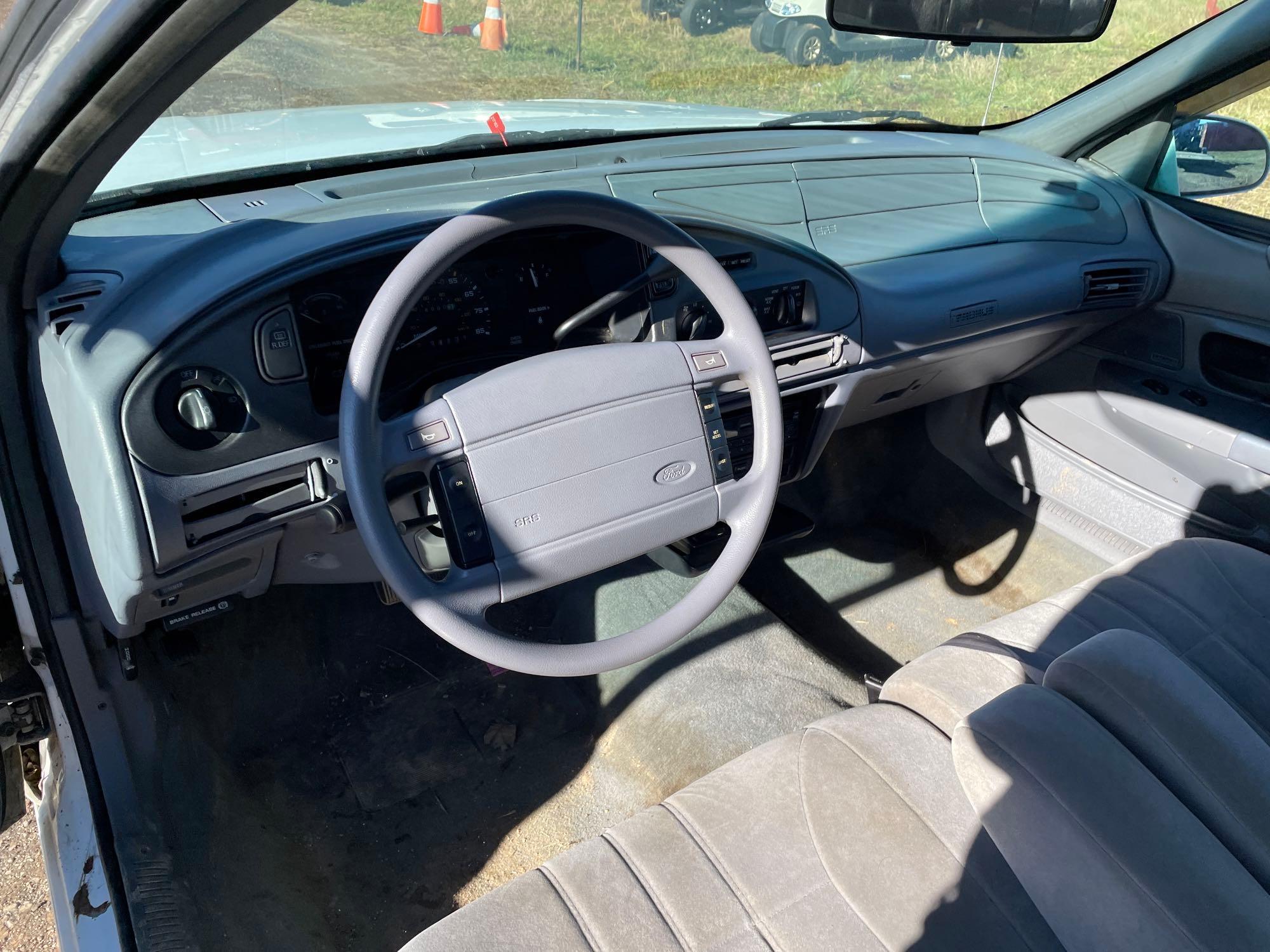 1992 Ford Taurus Passenger Car, VIN # 1FALP524XNA273718