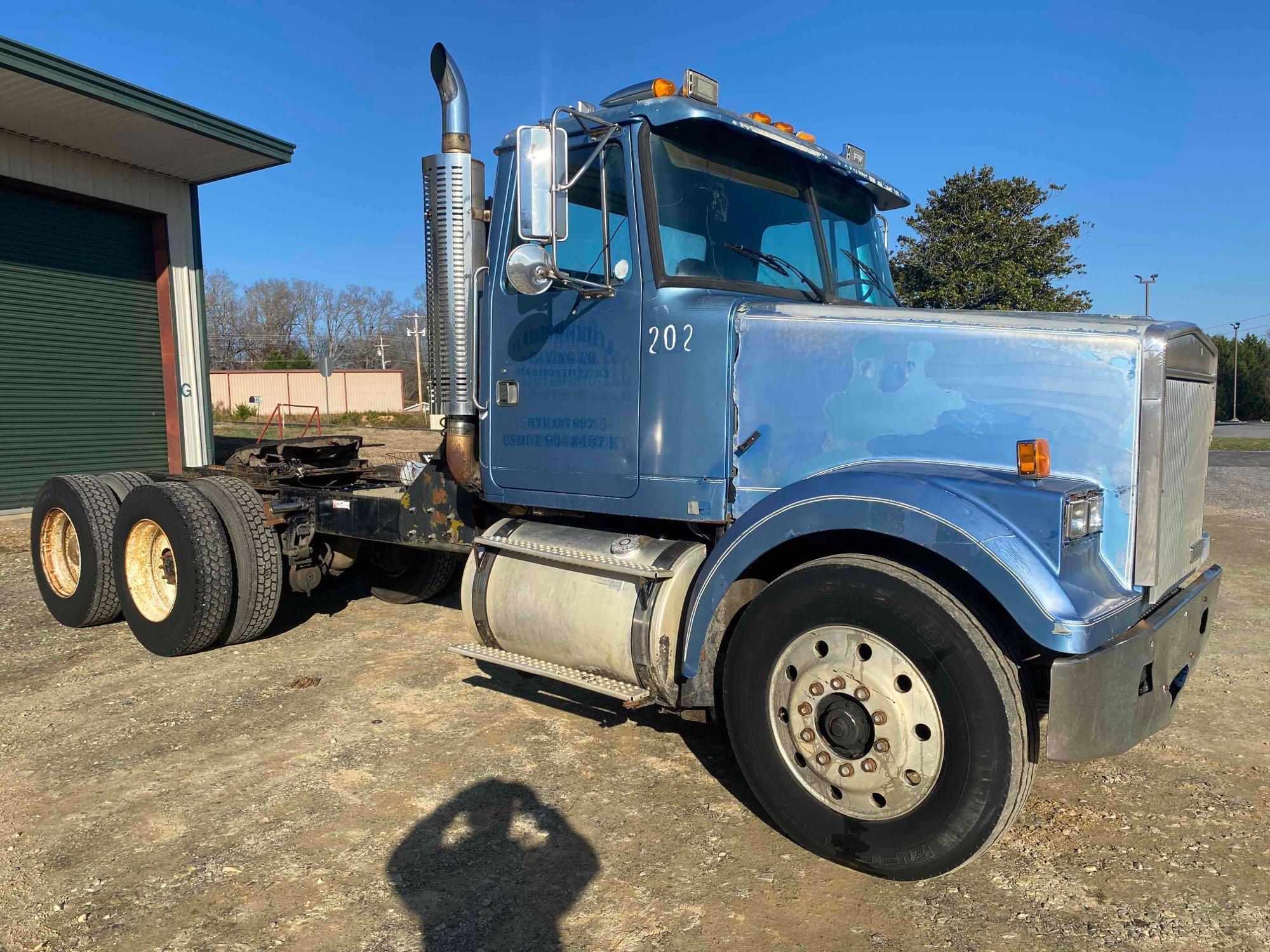 1991 WhiteGMC WCM Tractor Truck, VIN # 4V1BDBJE9MN642858