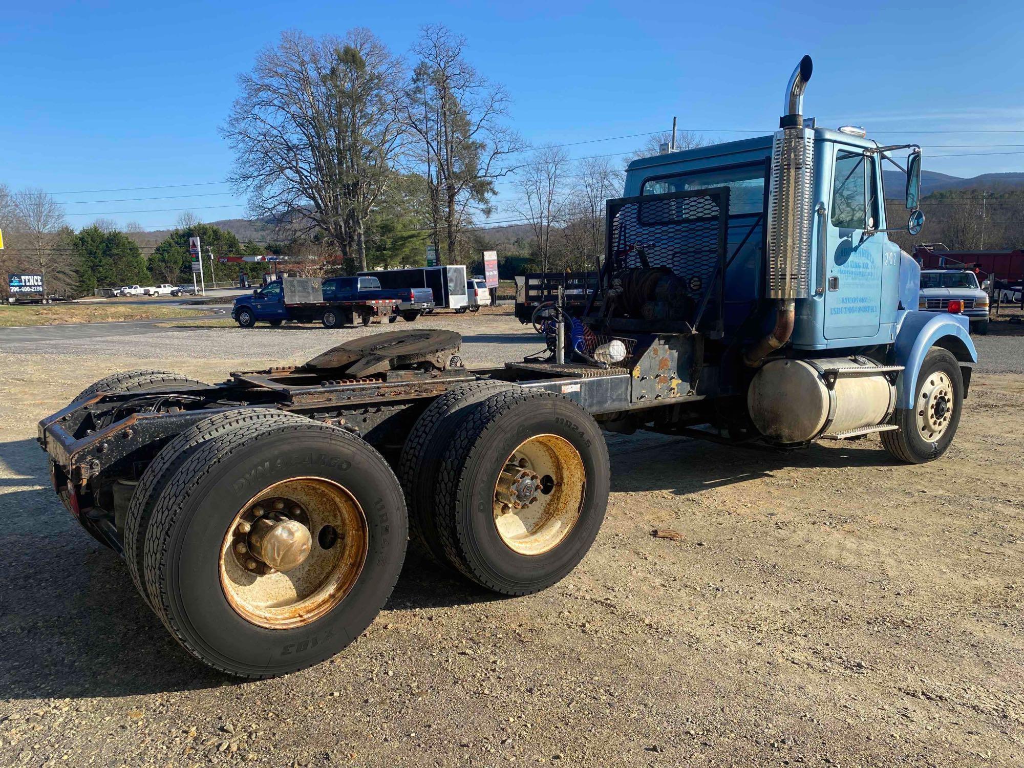 1991 WhiteGMC WCM Tractor Truck, VIN # 4V1BDBJE9MN642858