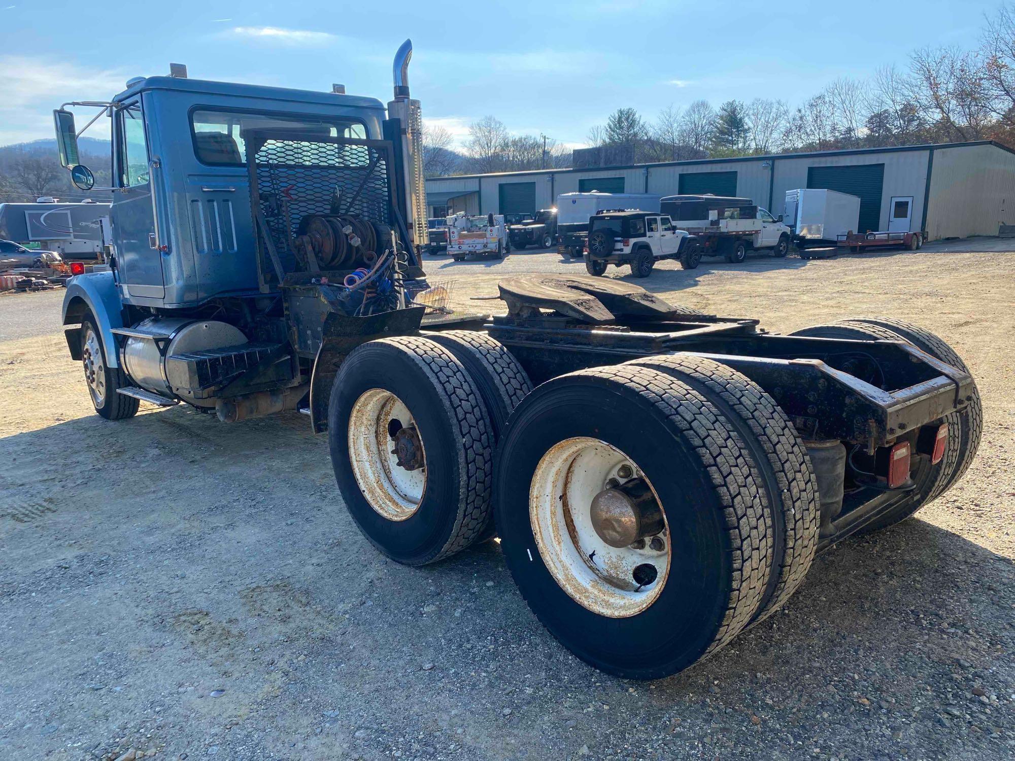 1991 WhiteGMC WCM Tractor Truck, VIN # 4V1BDBJE9MN642858