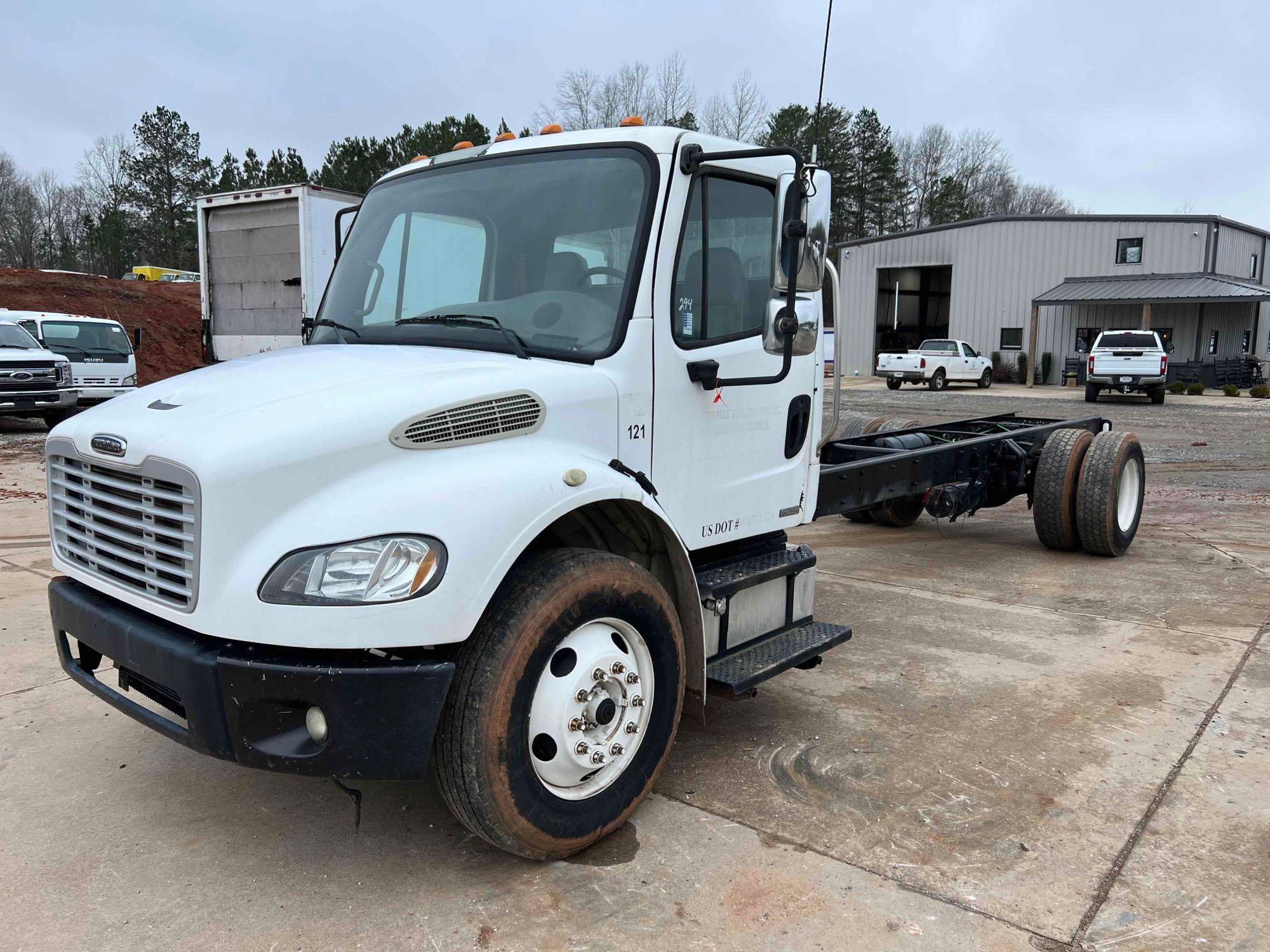 2007 Freightliner M2 106 Medium Duty Chassis Truck, VIN # 1FVACWDC67HZ29807