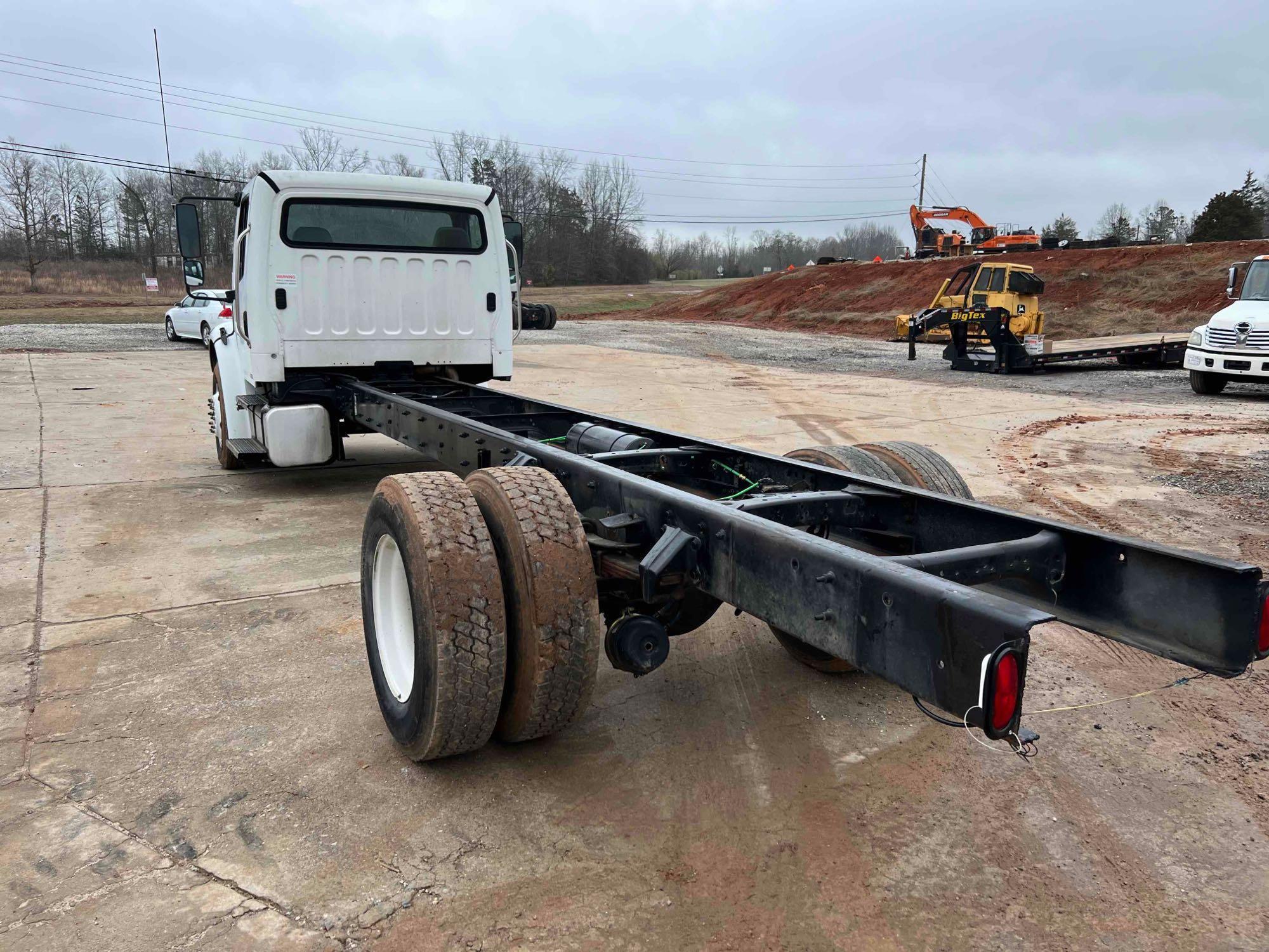 2007 Freightliner M2 106 Medium Duty Chassis Truck, VIN # 1FVACWDC67HZ29807