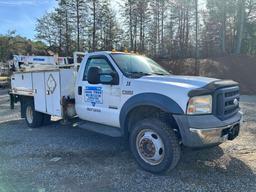 2006 Ford F-550 4X4 Truck, VIN # 1FDAF57P36EA61224