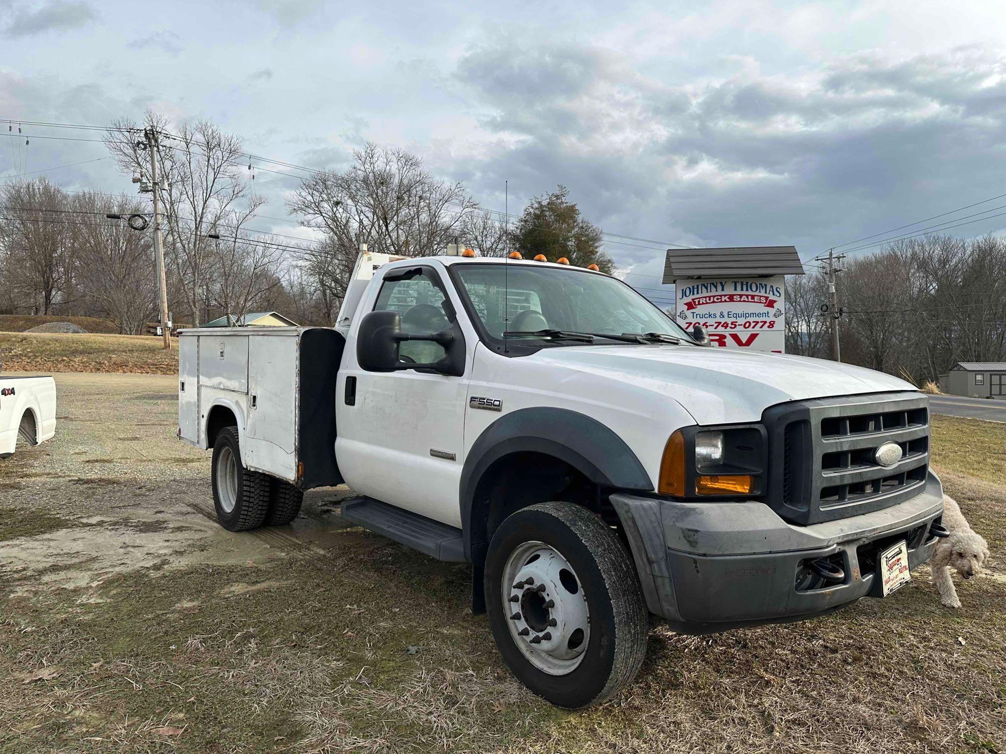 2006 Ford F-550 Truck, VIN # 1FDAF56P26EA78565