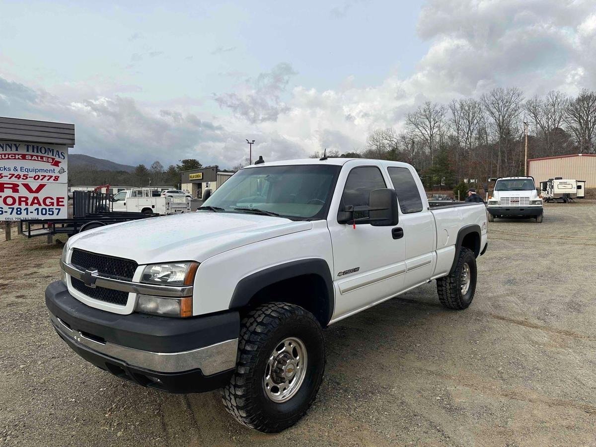 2003 Chevrolet Silverado 4X4 Pickup Truck, VIN # 1GCHK29U33E127377