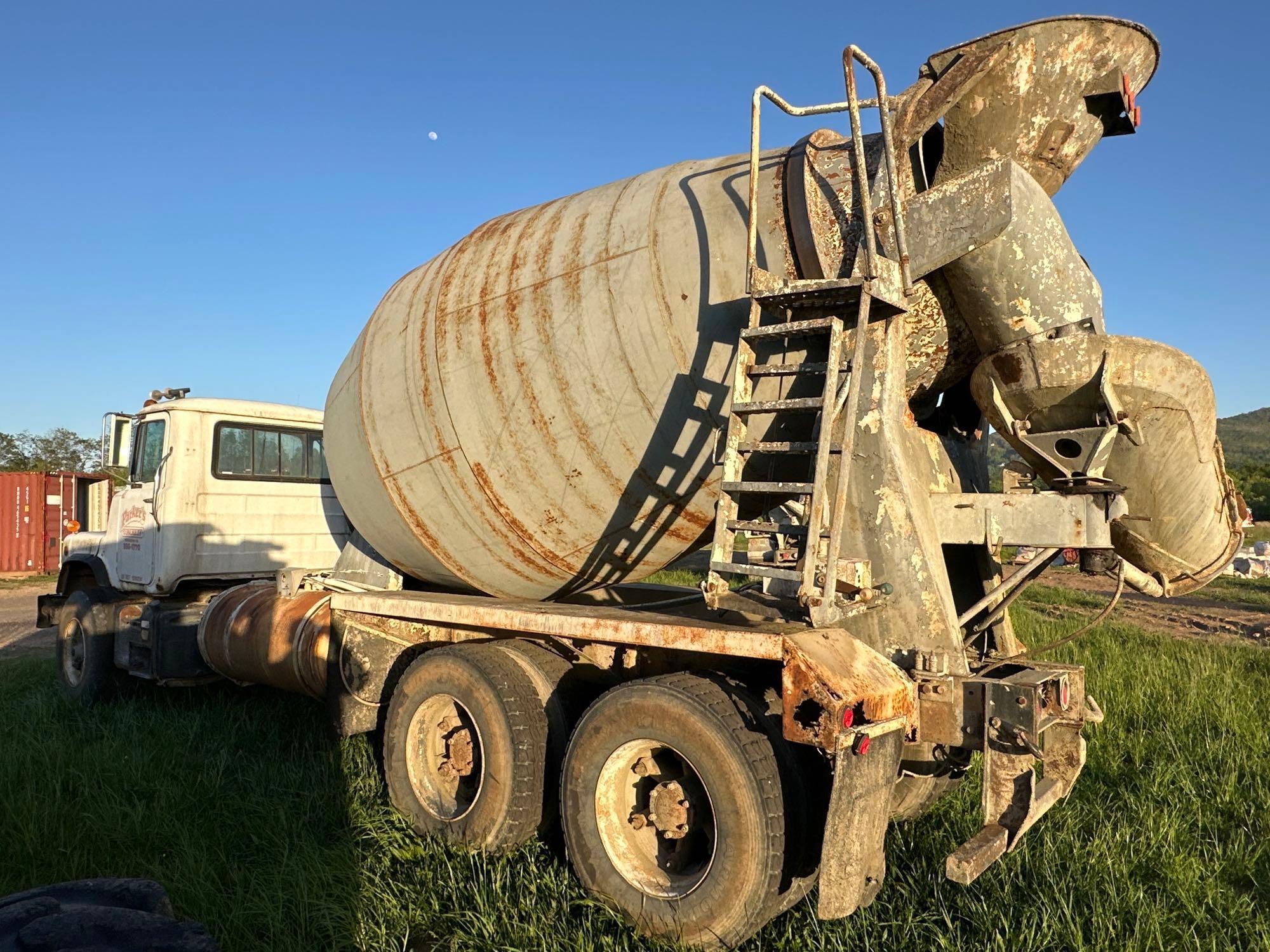 1995 Mack DM690S Concrete Truck, VIN # 1M2B209C5SM015410