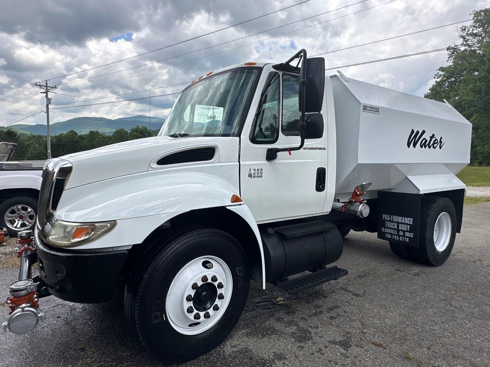 2007 International 4300 Water Truck, VIN # 1HTMMAAM27H414229