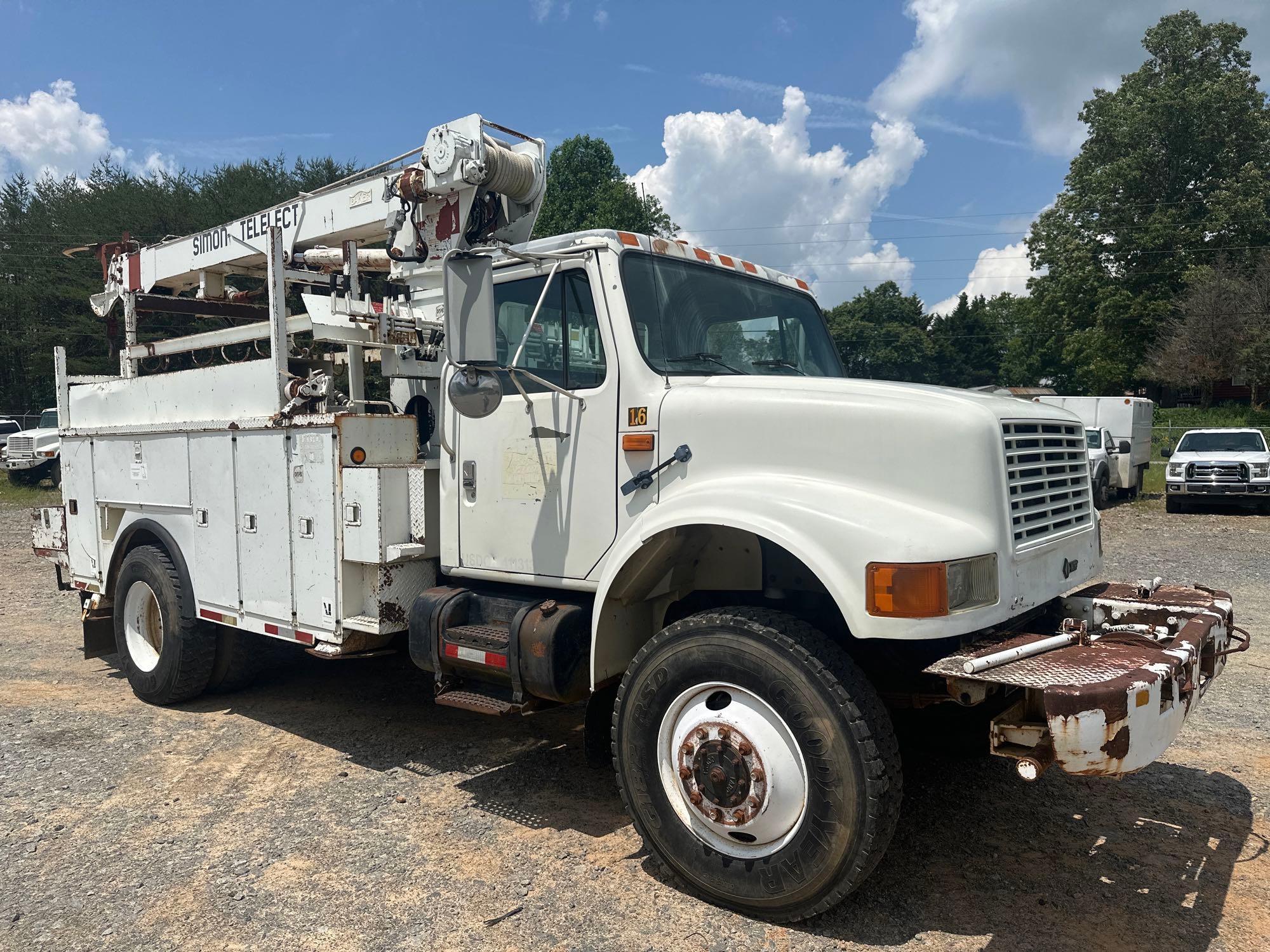 1994 International 4X4 4800 Truck, VIN # 1HTSEN2N4RH565739