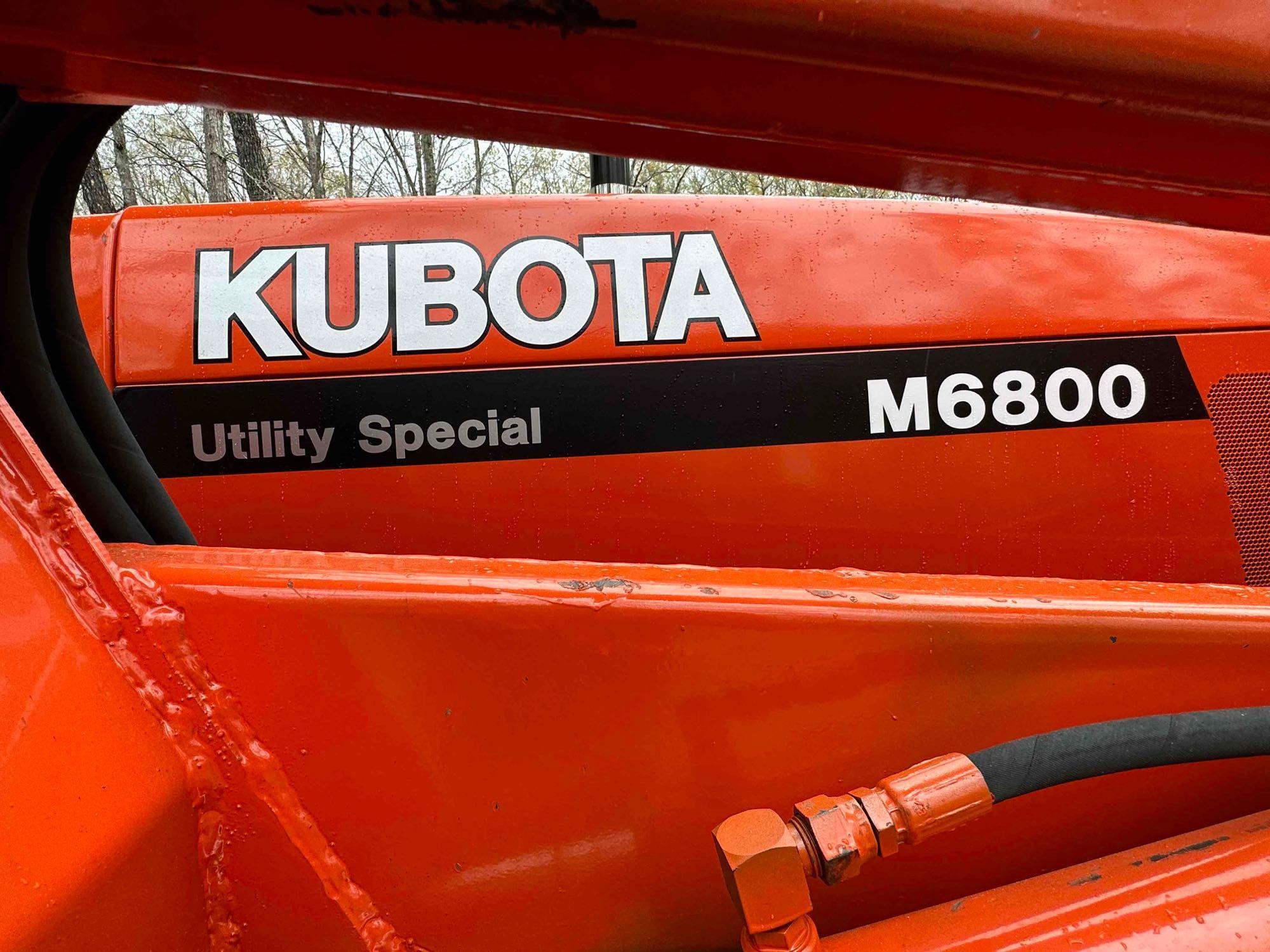 Kubota M6800 4X4 Tractor