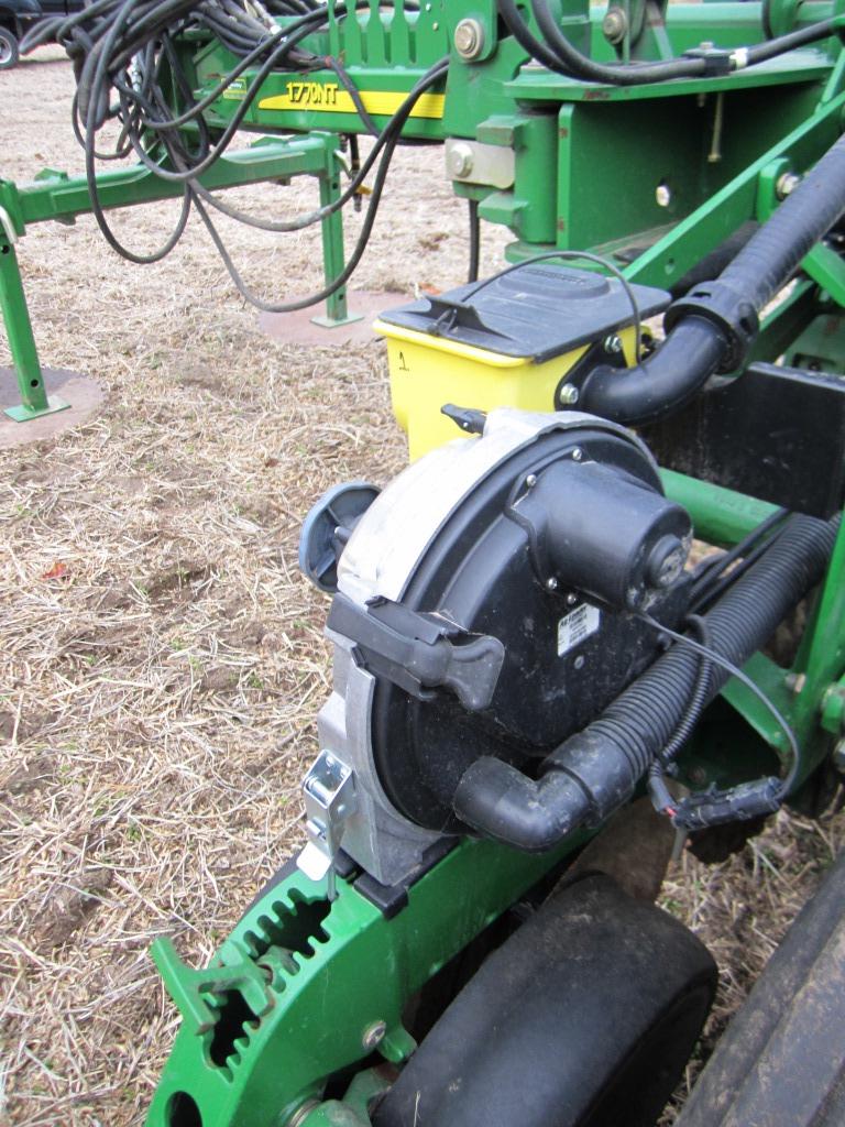 2009 John Deere 1770 NT Planter