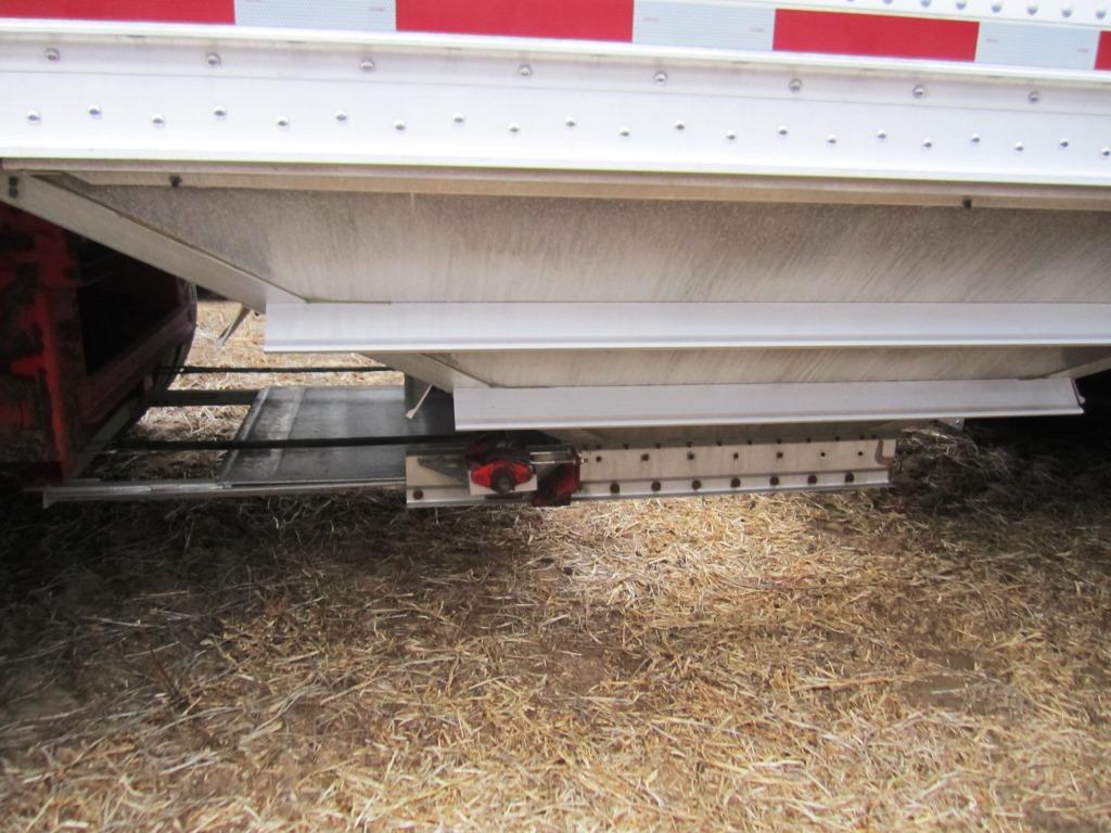 2009 Wilson Pacesetter Grain Trailer