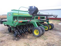 1998 John Deere 1560 Drill