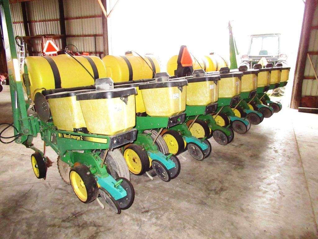 John Deere 7200 8R-30 No-Till Planter