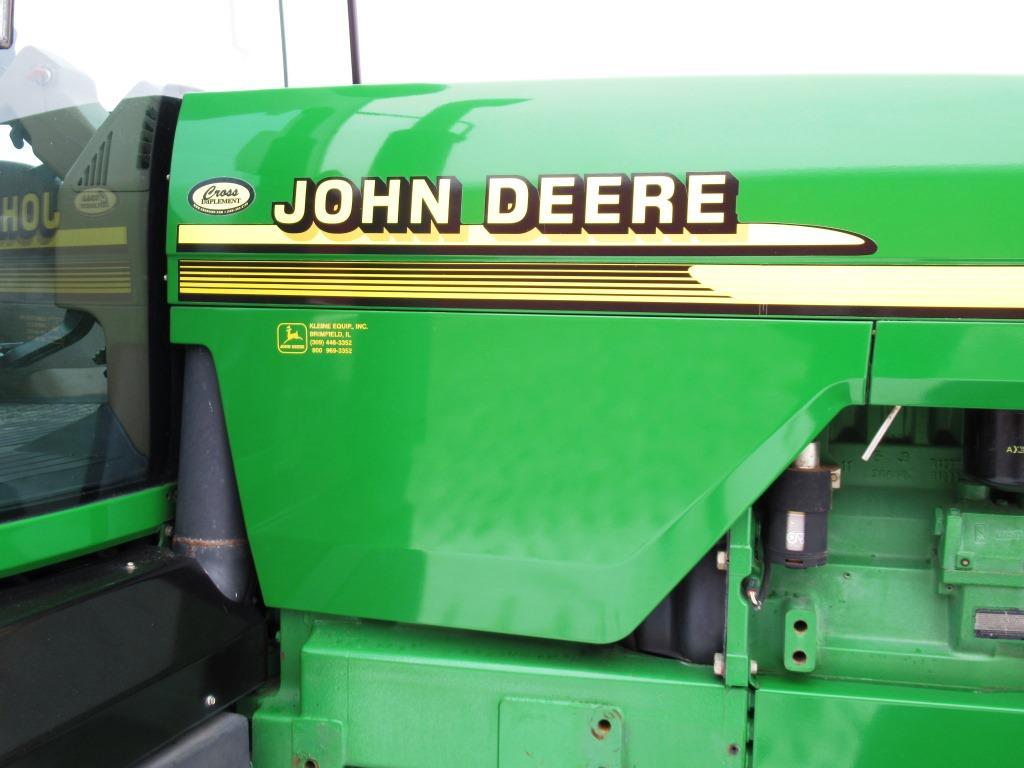 John Deere 8110