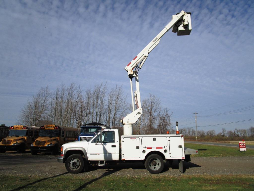 2002 GMC 3500 37' Bucket Truck - ONLY 70,970 mi.