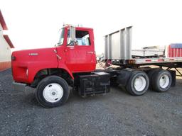 1990 Ford L9000 Semi Tractor