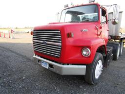 1990 Ford L9000 Semi Tractor